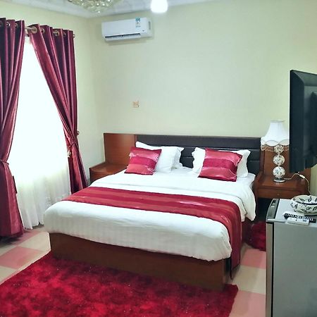 Afri-Royal Hotel Accra Esterno foto