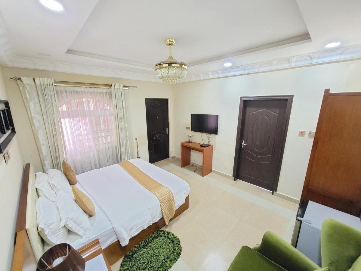 Afri-Royal Hotel Accra Esterno foto