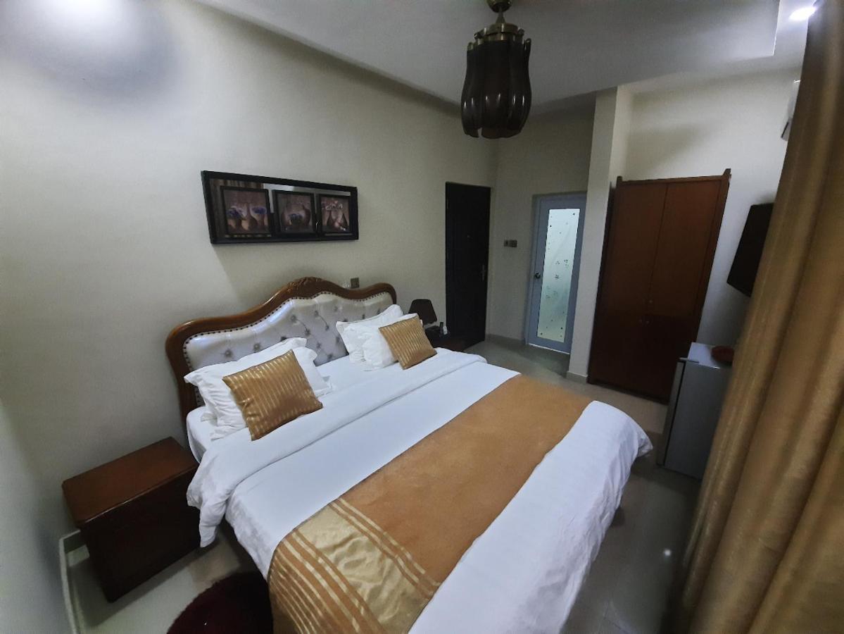 Afri-Royal Hotel Accra Esterno foto